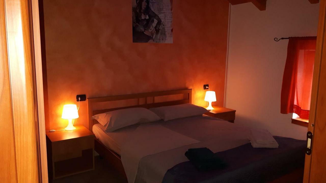 Apartamento Casa vacanze Ca' Manara Stazzona Exterior foto